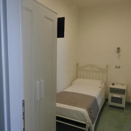 Corallo Circeo Otel 2*