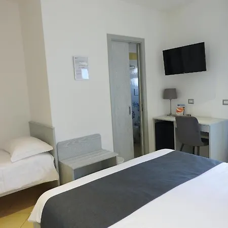 Corallo Circeo Hotel 2*