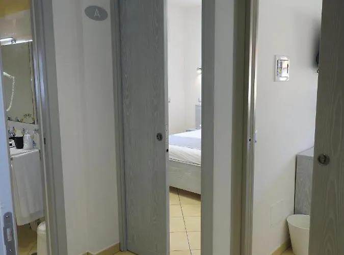 Corallo Circeo 호텔 2*