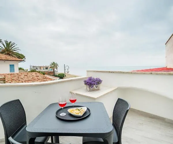 Corallo Circeo 산펠리체치르체오